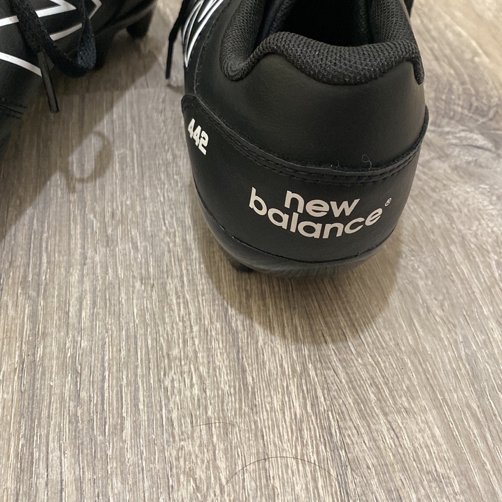 NEW BALANCE 442 • SOCCER ⚽️ CLEATS • SZ. 4.5 big boy - Picture 4 of 8